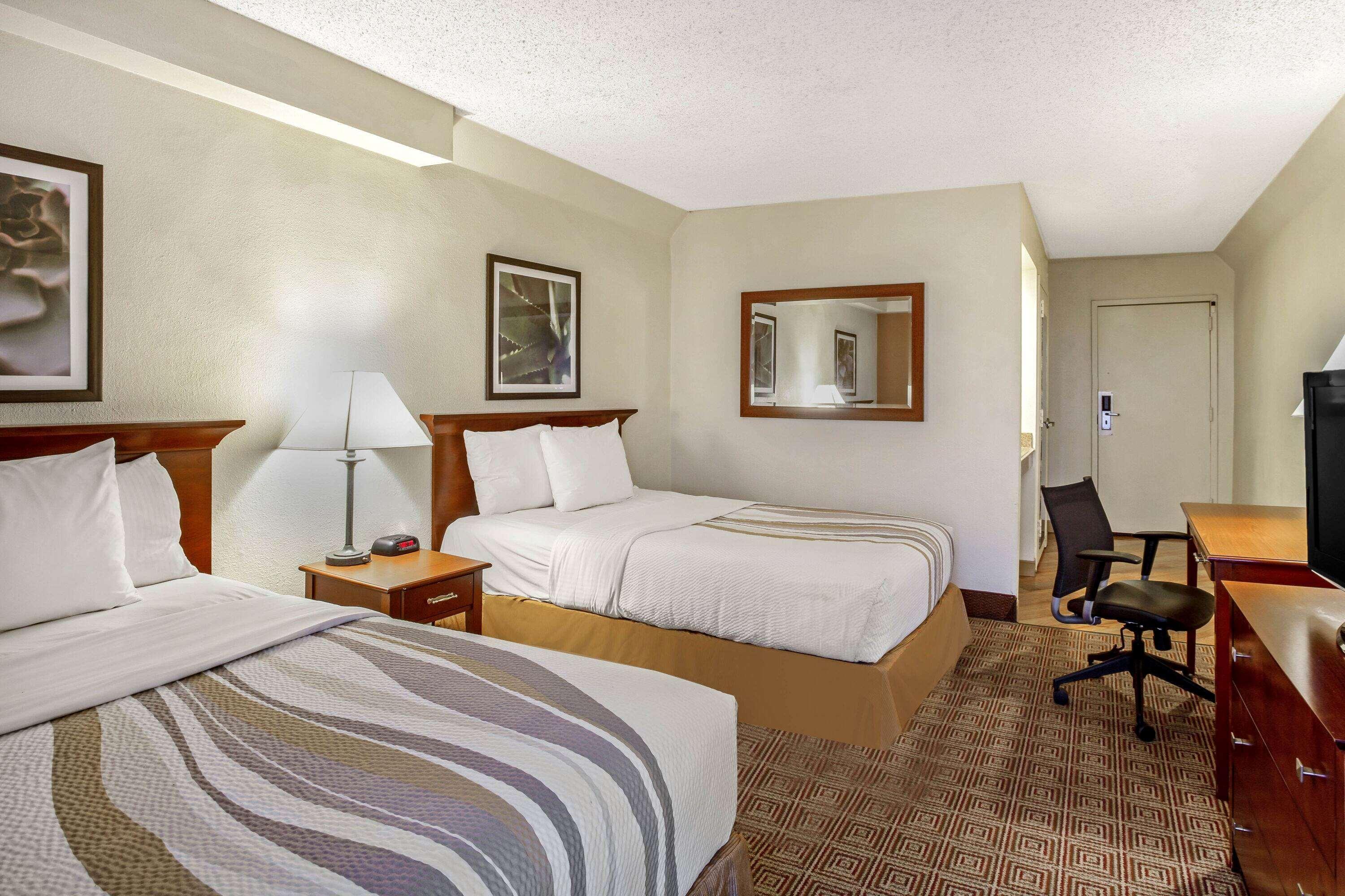 La Quinta By Wyndham Stamford / New York City Eksteriør bilde